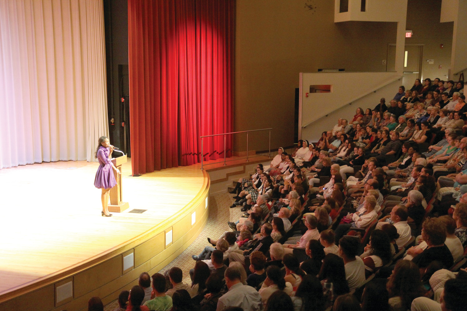 Immaculée Ilibagiza, a Rwandan genocide survivor and author of the New York Times best-seller “Left to Tell: Discovering God Amidst the Rwandan Holocaust,” addressed a crowd at McVinney Auditorium on Tuesday, October 10. “It is truly by the grace of God that I’m standing here,” she told those gathered to hear her witness of reconciliation and faith.